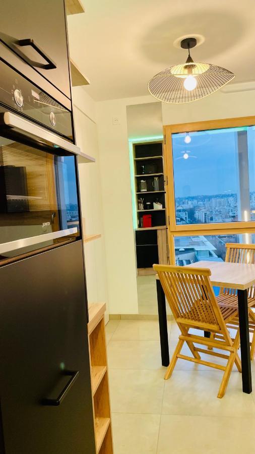 Studio Bel Mod Mont D'Or - Belvedere Moderne Lyon Bagian luar foto